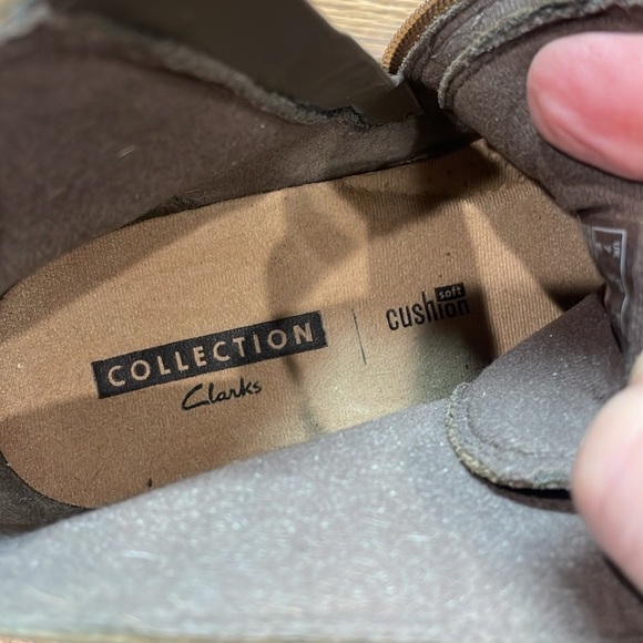 Clark’s Collection Tan Suede Boots - Picture 7 of 9